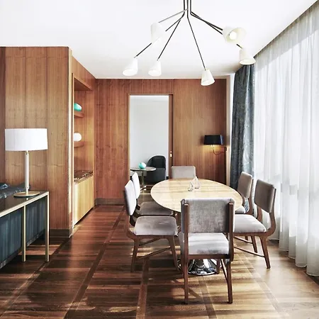 מלון Metropol Palace, 5*
